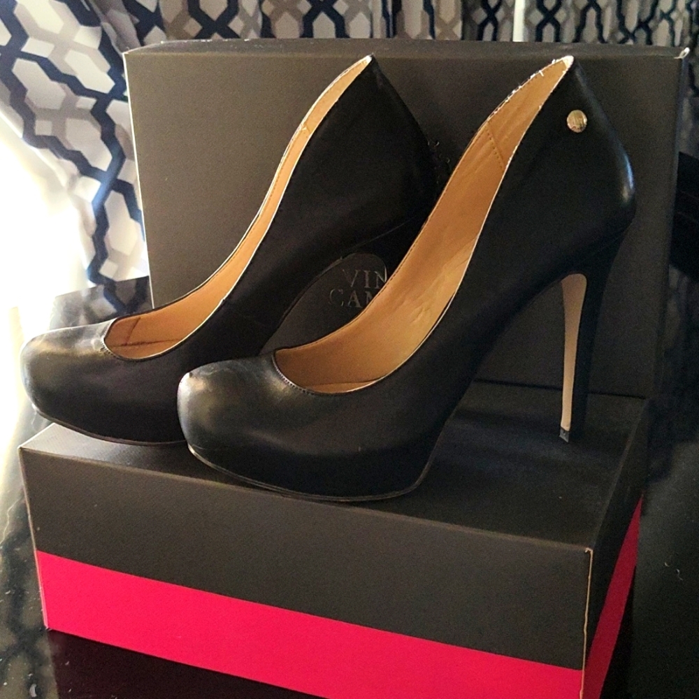 BCBG Black Platform Heels 4inch stilettos